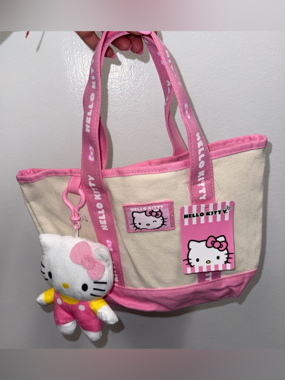 Hello Kitty pink and white tote bag with plush HK keychain #kawaii #sanrio